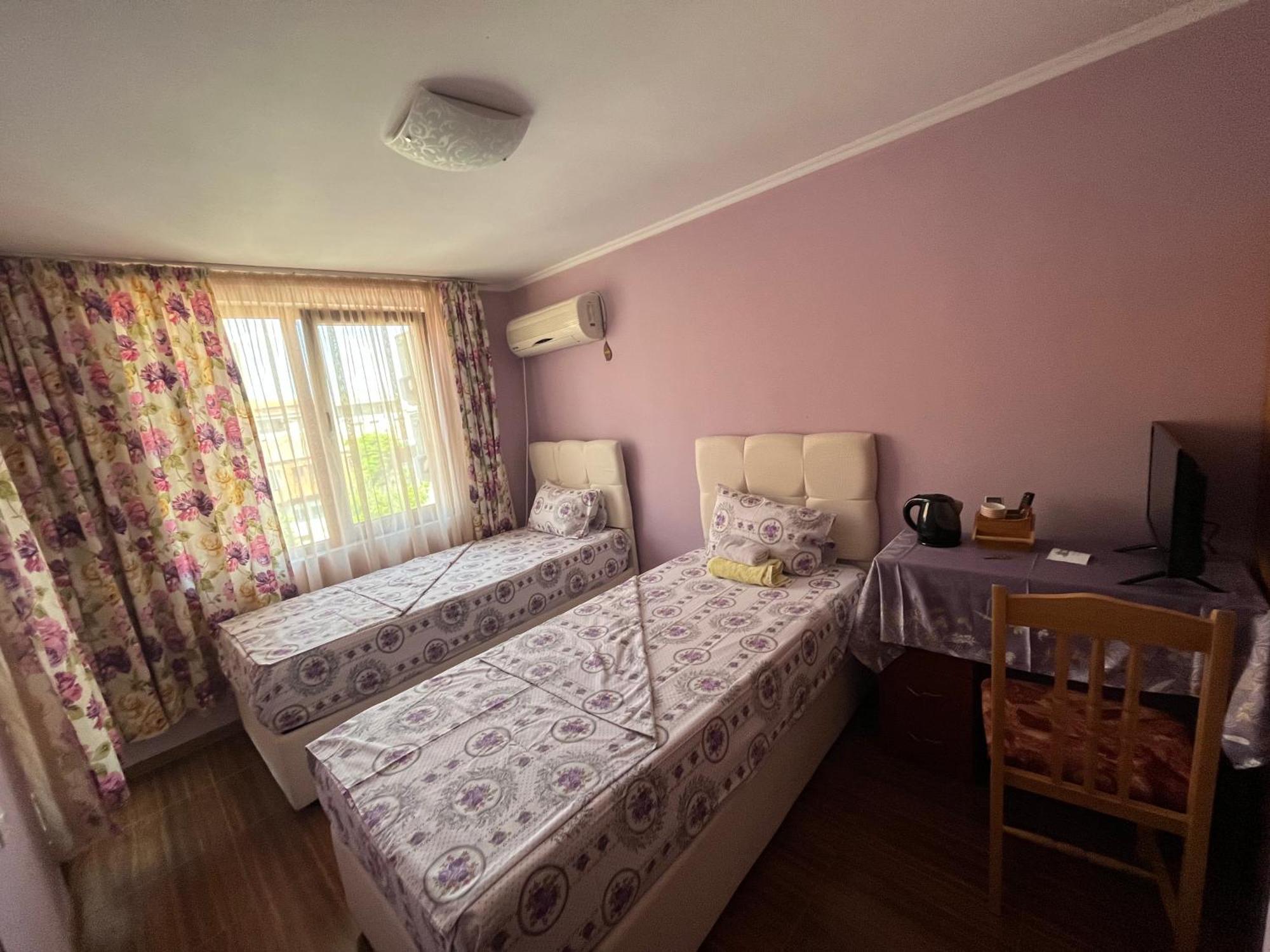 Daniel Guest House Nesebar Bagian luar foto